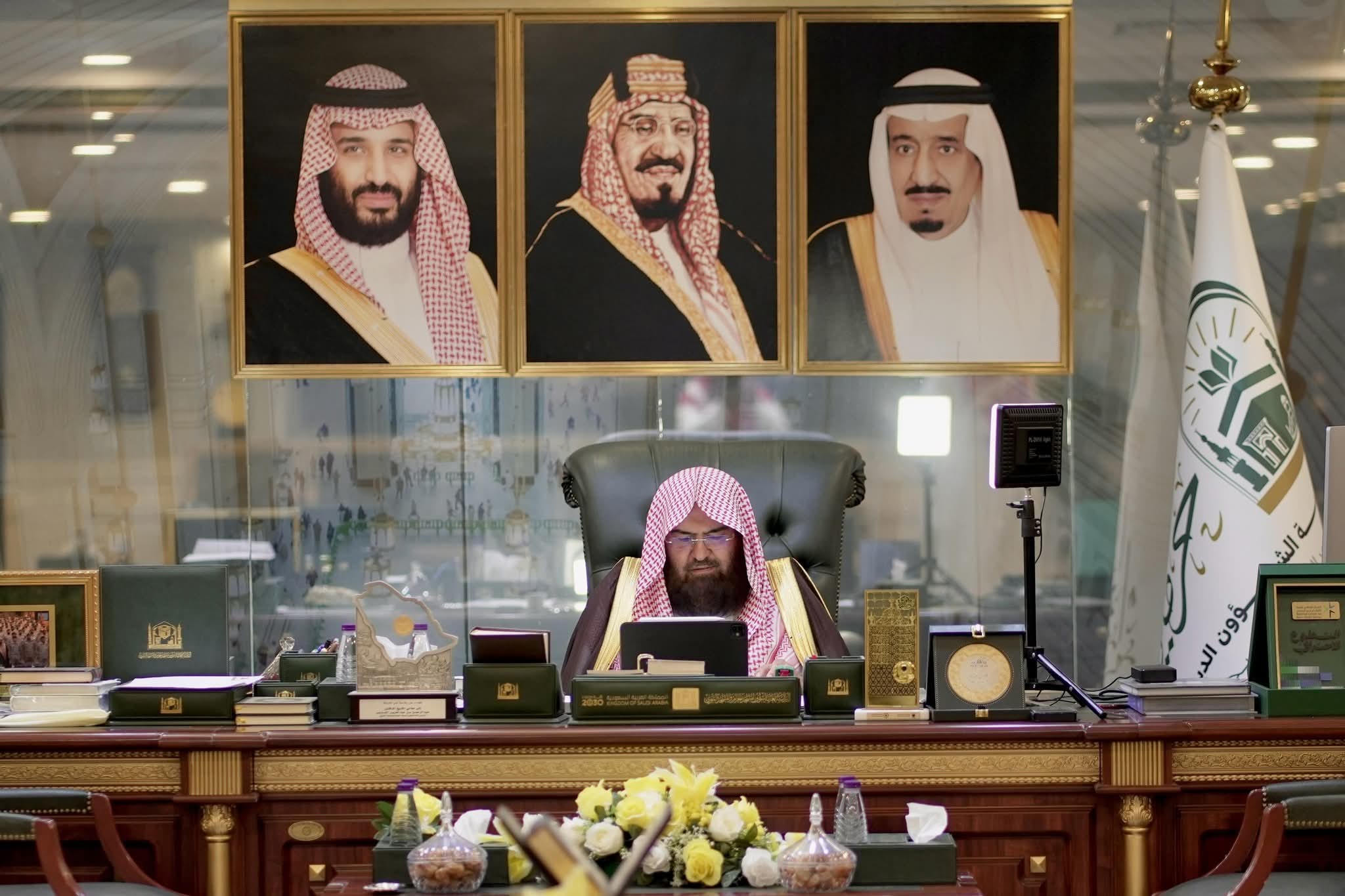 السديس يؤكد لطلاب ماجستير الشريعة والقانون بجامعة الجوف أهمية المنهج المقاصدي وربط التأصيل العلمي