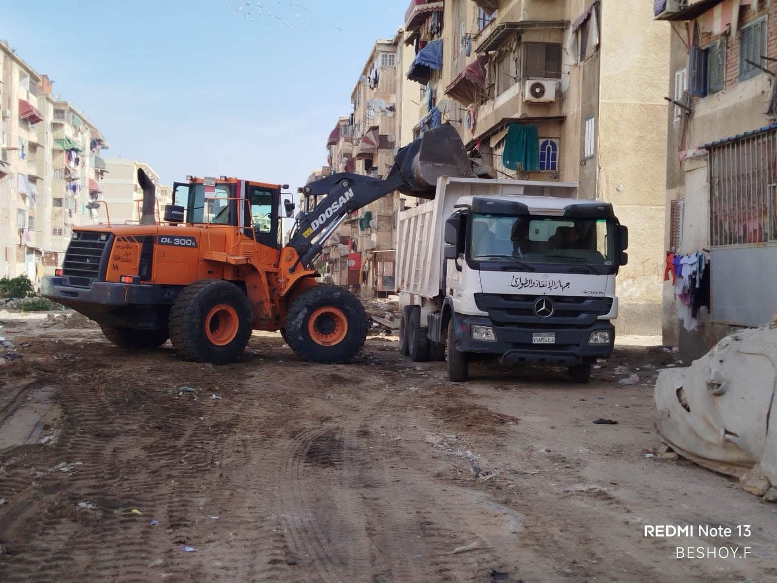 استمرار أعمال المرحلة الثانية من تطوير ورفع كفاءة حى الزهور