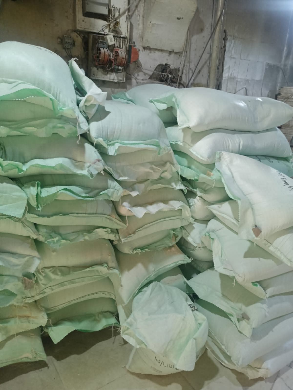 ضبط دقيق مدعم ودواجن غير صالحة للاستهلاك خلال حملات تموينية بالمنوفية