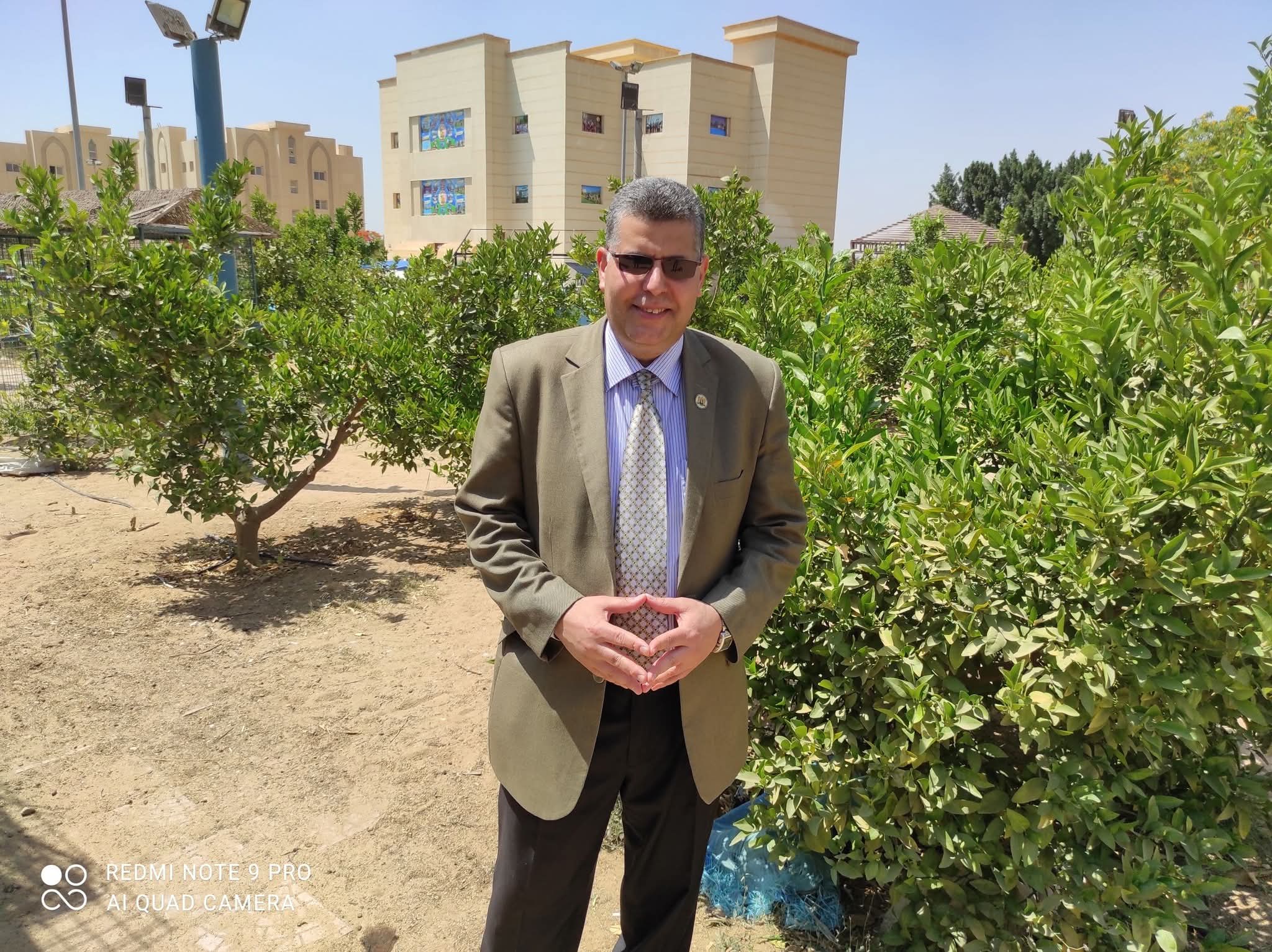 الحياة تعاون وبذل وتضحية