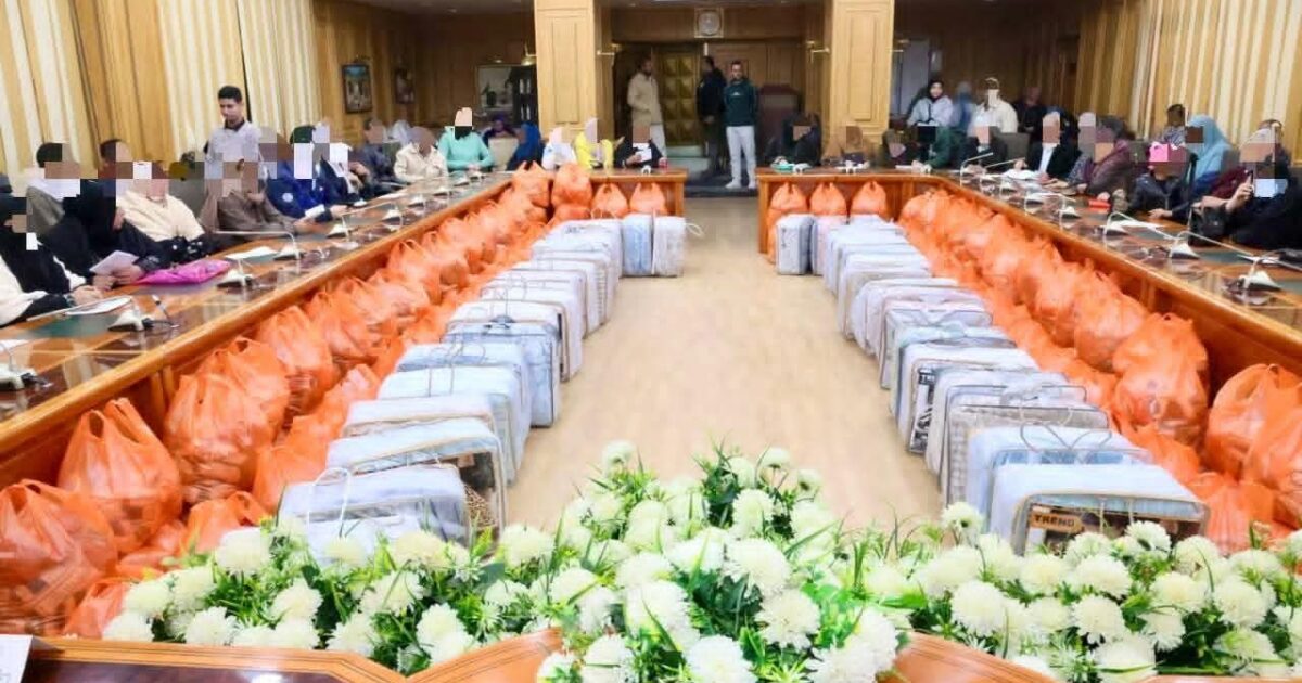 محافظ المنوفية يسلّم مساعدات تتجاوز نصف مليون جنيه لـ 65 حالة من الأسر الأولى بالرعاية وذوي الهمم