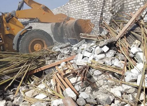 حملة مكبرة تزيل 19 حالة تعدٍ على الأراضي الزراعية بنجع حمادي