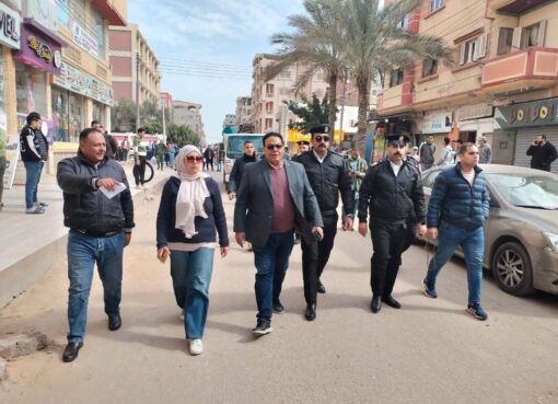 دمياط:حملة موسعة لرفع الإشغالات والتعديات بمدينة كفر سعد واستعادة الانضباط بالشوارع.