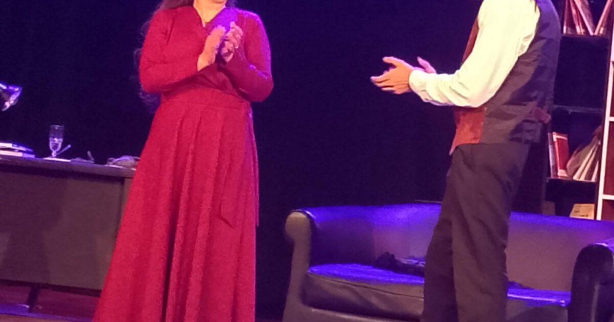 مسرحية اعترافات زوجية وفرقة نوستالجيا علي مسرح مكتبة الإسكندرية