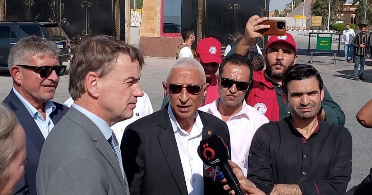 "محافظ شمال سيناء: دخول 20 ألف جريح فلسطيني إلى مصر مقابل عودة 1200 متعافٍ إلى غزة"