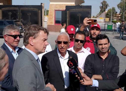 "محافظ شمال سيناء: دخول 20 ألف جريح فلسطيني إلى مصر مقابل عودة 1200 متعافٍ إلى غزة"