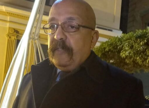 معرض الكتاب صناعة وعي أم تجارة ورق الممر مئة وأربعه