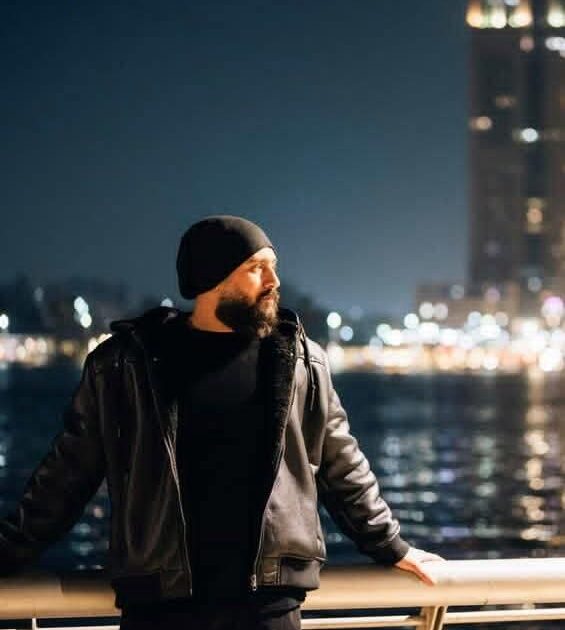 أحمد الروسي يعود بعد غياب طويل بأغنية في حضن الليل وتفاصيل لأول مره