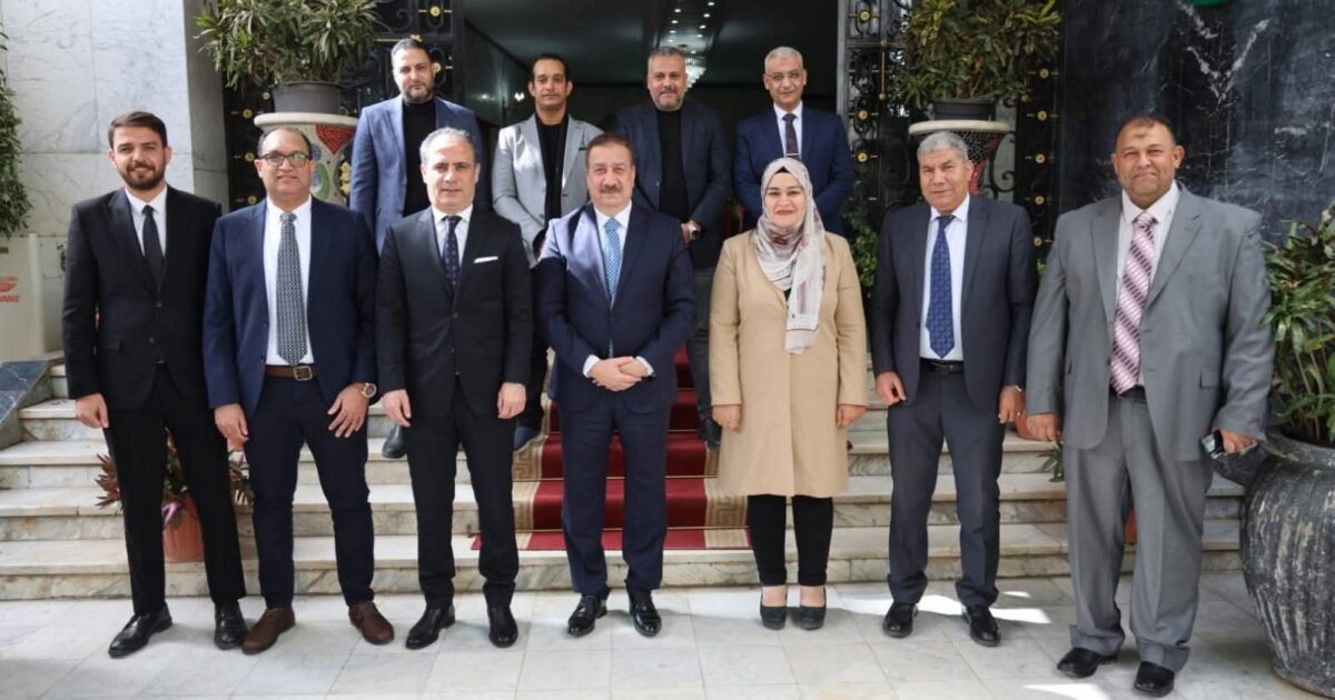 محافظ المنوفية يلتقي مجلس أمناء مدينة السادات لبحث تعزيز التعاون التنموي