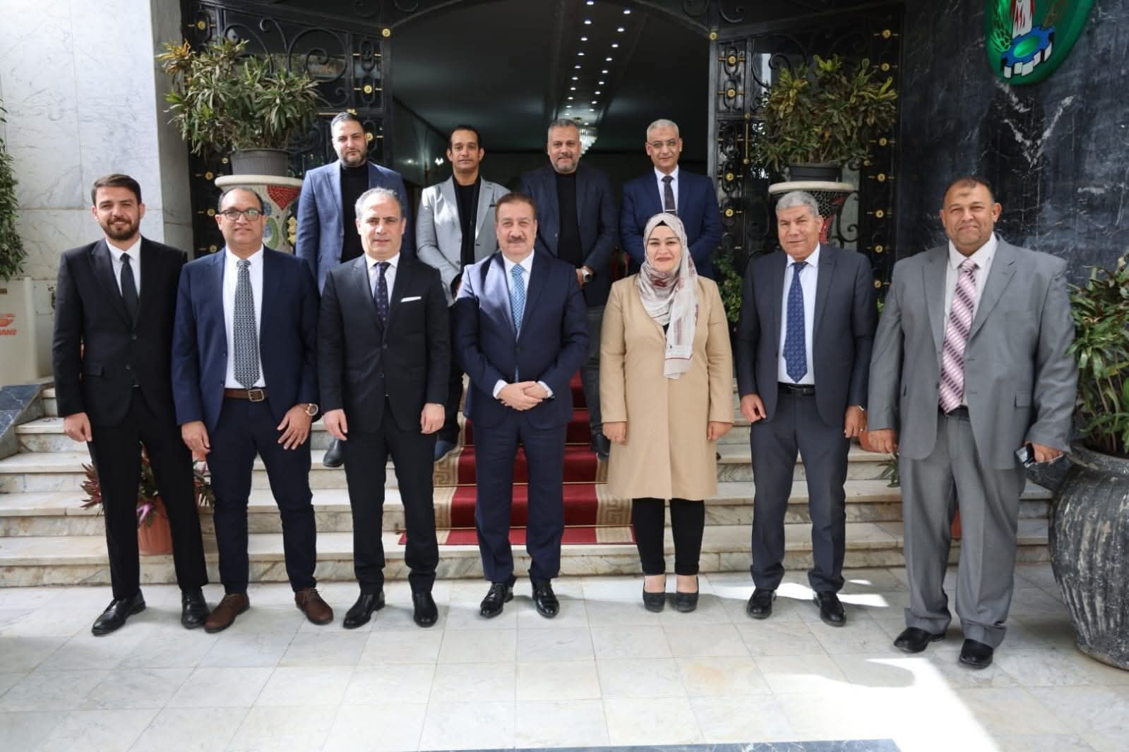 محافظ المنوفية يلتقي مجلس أمناء مدينة السادات لبحث تعزيز التعاون التنموي