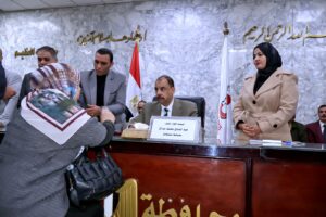 محافظ سوهاج يترأس اللقاء الجماهيري الأسبوعي ويشدد على سرعة الاستجابة لمطالب المواطنين