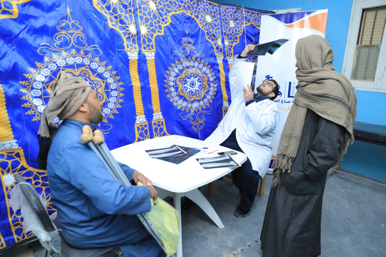 الكشف على 2000 مواطن بالمجان خلال قافلة طبية شاملة بقرية أولاد يحيى الحاجر بدار السلام