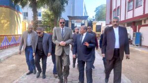 محافظ سوهاج يتفقد لجان إمتحانات الشهادة الإعدادية