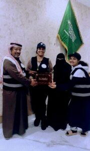 تكريم الاعلامية الاستاذة وفاء عبد الغفار من جمعية الشيخ عبد الهادي الهذلي من المملكة العربية السعودية