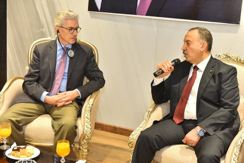 محافظ أسيوط يبحث