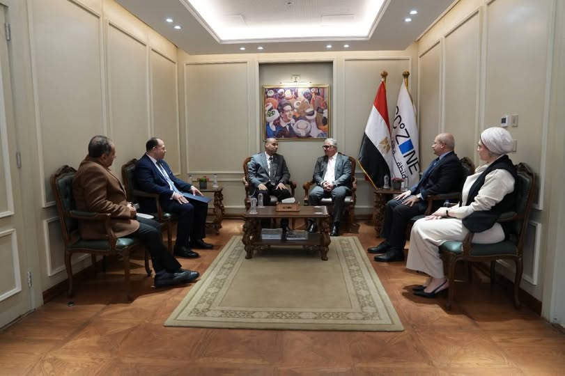 رئيس اقتصادية قناة