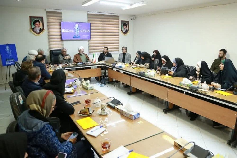 انطلق مهرجان معروف في قزوين؛ حيث تم تقديم 2270 عملاً في القسمين الوطني والدولي.