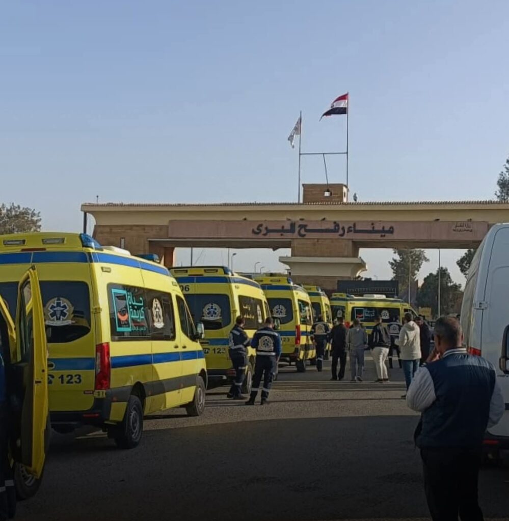 مصر تفتح معبر رفح لاستقبال مصابي غزة ضمن جهود إنسانية عاجلة