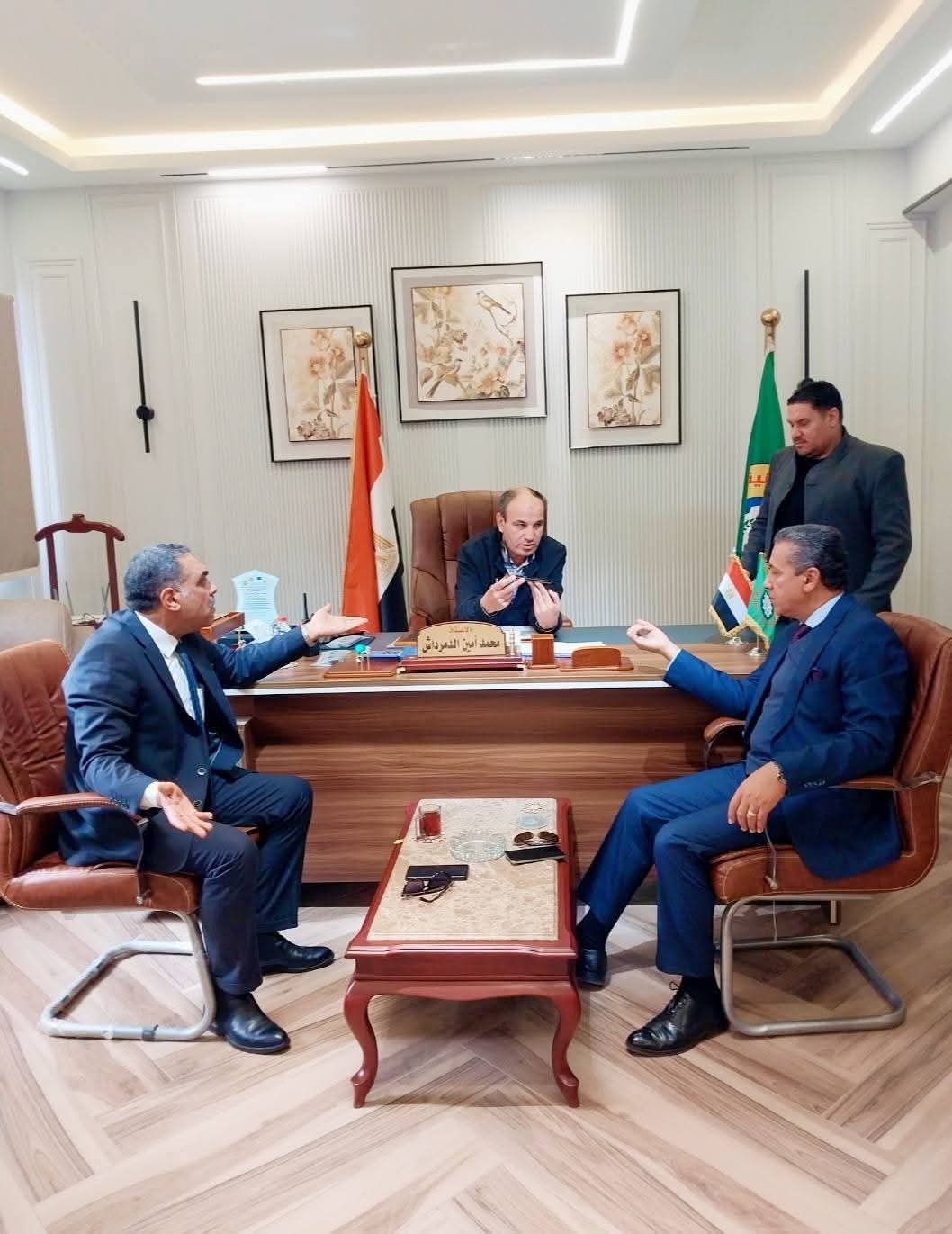 مافيا الواتساب في المنصورة.. عندما يتحول السكن إلى مزاد علني يقوده "سماسرة الظل"