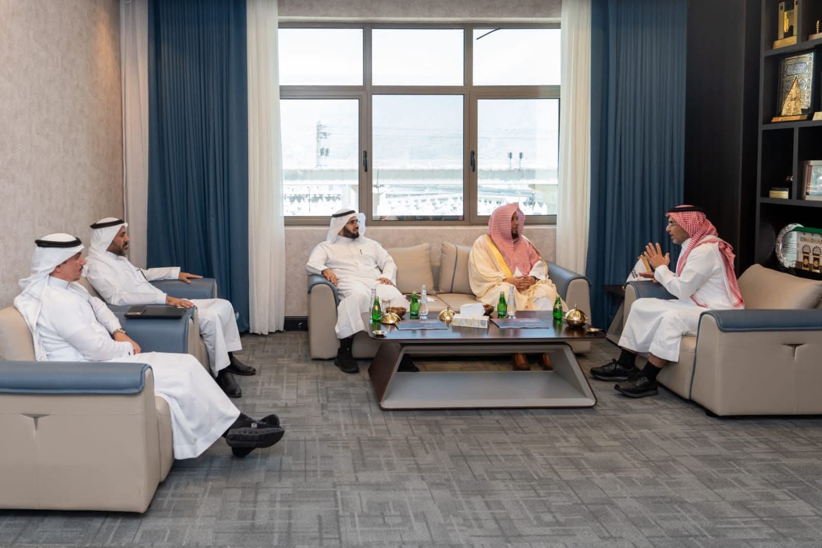 الرئاسة العامة لهيئة الأمر بالمعروف بمكة المكرمة يلتقي الرئيس التنفيذي إدانة للتنمية والتطوير