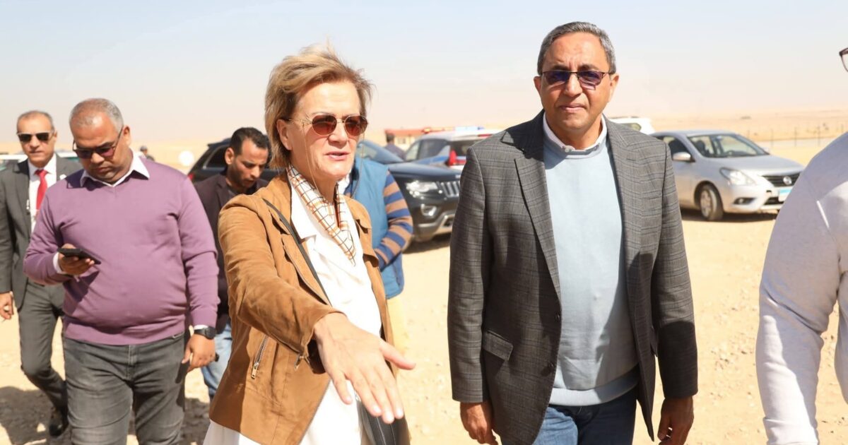 محافظ قنا يستقبل سفيرة الاتحاد الأوروبي لتفقد مشروعات إدارة المخلفات الصلبة بـ قوص