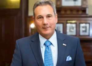 إصدار حركة تنقلات كبرى بالمنطقة الشرقية للبنك الأهلى بالقاهرة