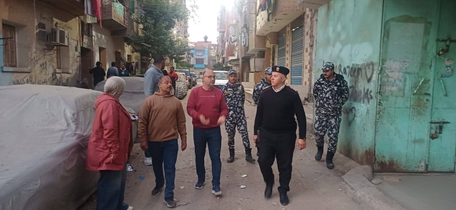 الأسماعيلية:تحرير ٨ محاضر ٣ لنباشين و٥ لمطاعم ومحال تجارية لوجود مخالفات بيئية.