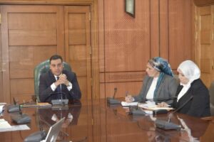 بورسعيد:نائب المحافظ يستقبل المستشار السياسي والاقتصادي لسفارة كندا لبحث سبل التعاون المشترك