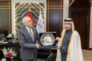 معالى المستشار رئيس مجلس أمناء وحدة مكافحة غسل الأموال وتمويل الإرهاب المصرية يستقبل النائب العام القطري