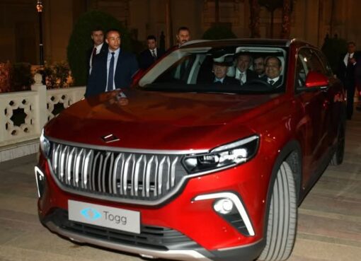 الرئيس التركي يهدي الرئيس السيسي سيارة كهربائية بمناسبة زيارته لمصر