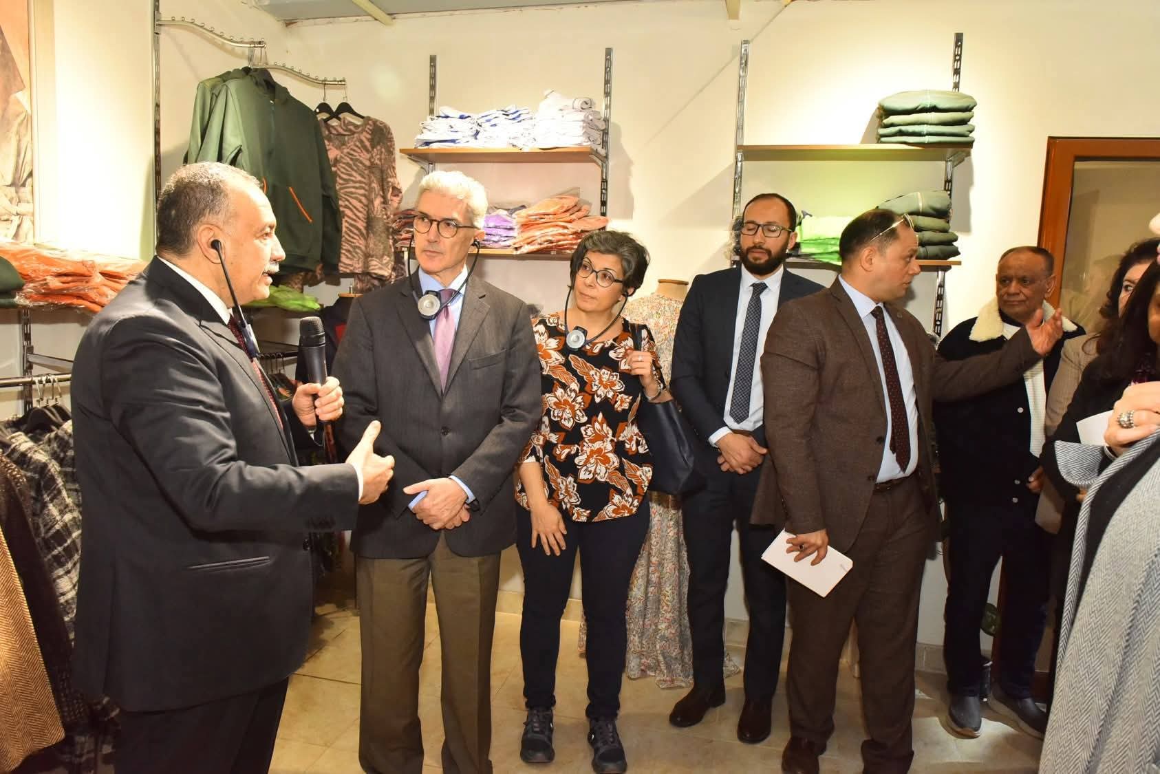 محافظ أسيوط يستعرض تجربة "بازار كيان" أمام وفد الاتحاد الأوروبي .