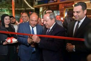 محافظ بورسعيد يفتتح معرض "رمضان الخير" الذي ينظمه حزب الشعب الجمهوري.