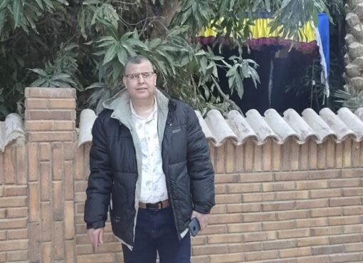 إتقان العمل حتى في تسوية القبر