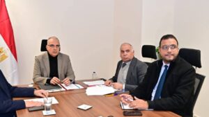 الري تضرب بيدٍ من حديد: إزالة تعديات ممشى أهل مصر بمنيل شيحة وضبط مجرى النيل