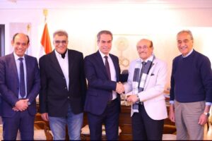 محمد صبحي يعود إلى ماسبيرو بمسلسل إذاعي جديد: «مرفوع مؤقتًا من الخدمة»