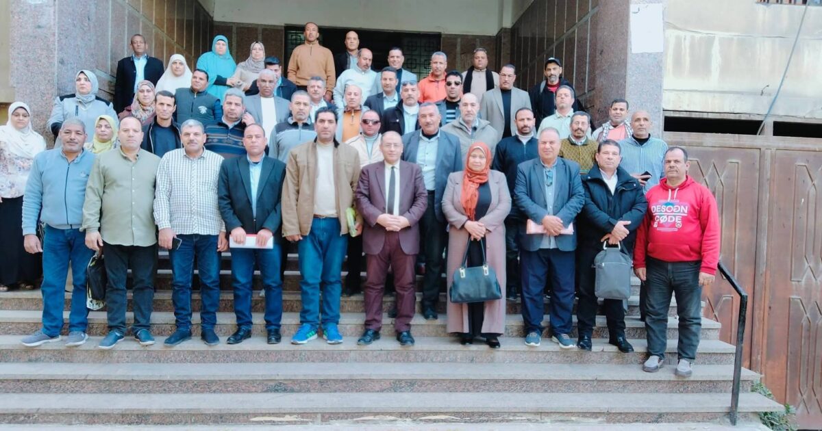 وكيل "زراعة البحيرة" يجتمع بمديرى الجمعيات ويحذر من تحميل الأسمدة المدعمة أية أعباء إضافية