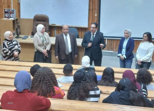 رئيس جامعة القاهرة يتفقد عددًا من الكليات مع انطلاق الفصل الدراسي الثاني