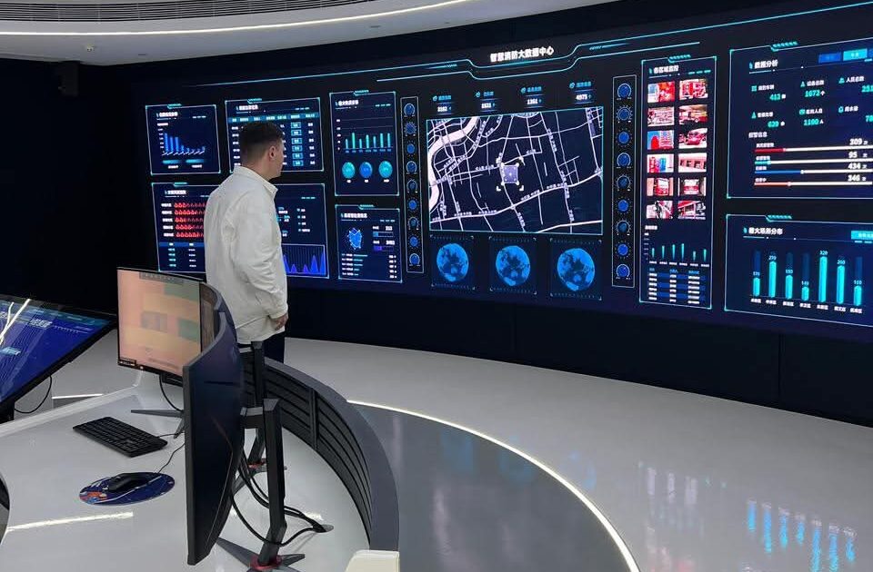 رائد الأعمال رستم خاليلوف يعيد رسم ملامح الإعلان الحديث بالذكاء الاصطناعي