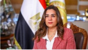 منال عوض: مسيرة مهنية تجمع بين الخبرة المحلية والبعد البيئي