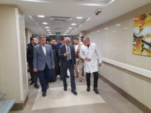 محافظ شمال سيناء يتفقد رعاية الفلسطينيين بالعريش