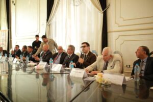 محافظ أسيوط واتحاد المستثمرين يطلقان استراتيجية جديدة لتحويل محافظات الصعيد إلى قلاع صناعية