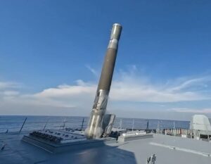 صاروخ “تسيركون” يُربك ميزان القوة البحري بين موسكو وواشنطن.