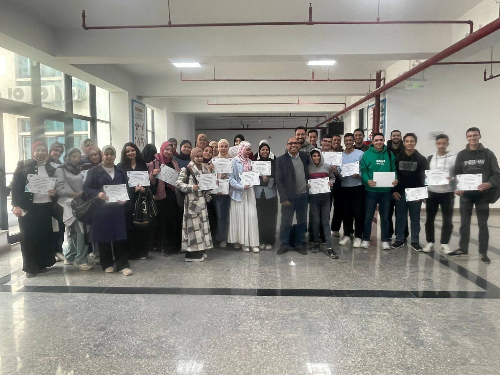 جامعة دمنهور تختتم ثاني مجموعات البرنامج التدريبي في التصميم الجرافيكي باستخدام Adobe Photoshop 2026"