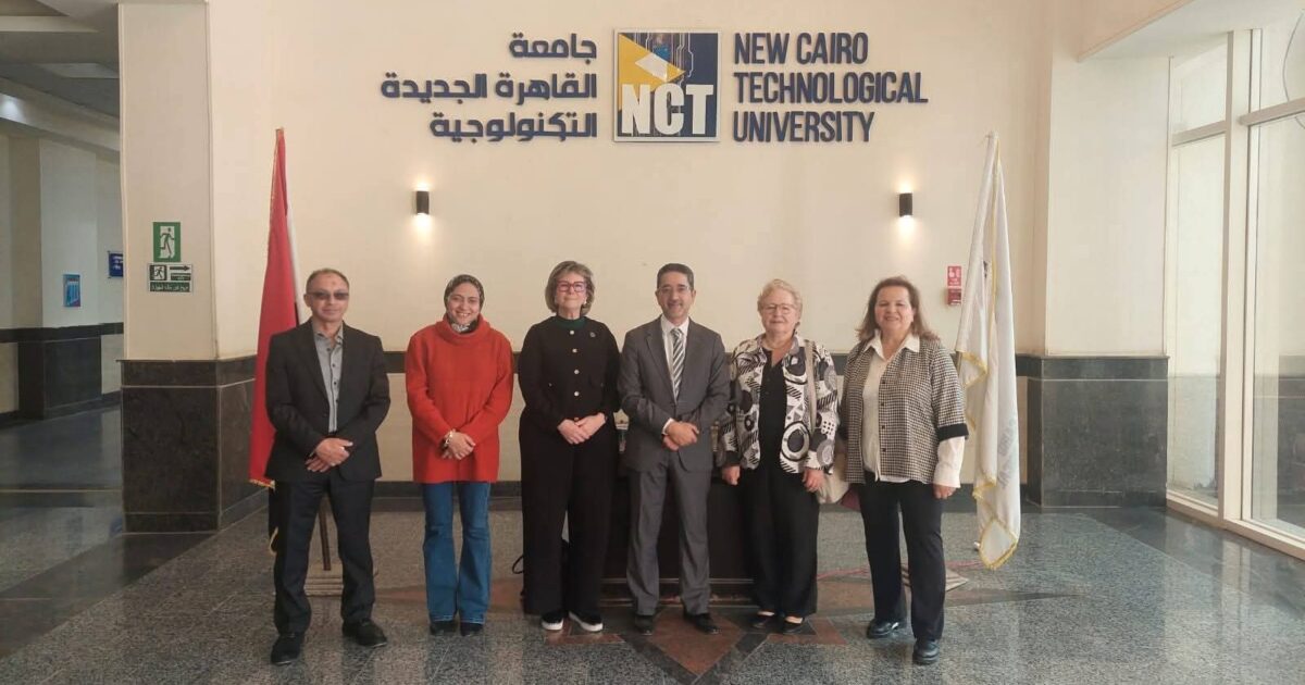 جامعة القاهرة تبحث سبل التعاون الدولي مع وفد كندي في مجال تعليم البحث العلمي