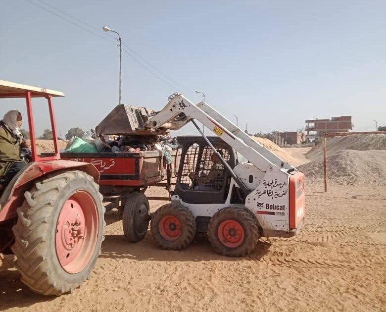 محافظ الإسماعيلية يوجِّه الوحدات المحلية بتكثيف أعمال النظافة ورفع كفاءة أعمدة الإنارة العامة للحفاظ على الوجه الحضاري للمحافظة