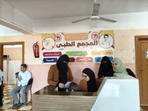 محافظ الدقهلية يتابع أعمال قافلة طبية مجانية بدكرنس استفاد منها 400 مواطن
