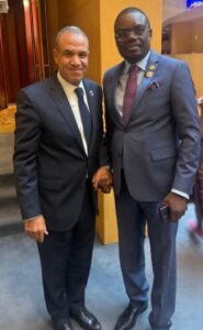 وزير الخارجية يلتقي مدير المركز الأفريقي لمكافحة الأمراض والأوبئة والوقاية منها على هامش قمة الاتحاد الأفريقي