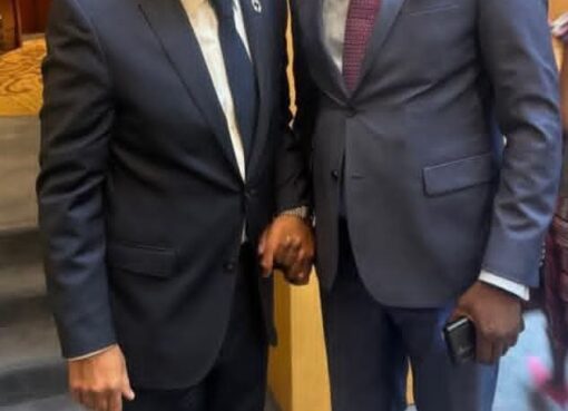 وزير الخارجية يلتقي مدير المركز الأفريقي لمكافحة الأمراض والأوبئة والوقاية منها على هامش قمة الاتحاد الأفريقي