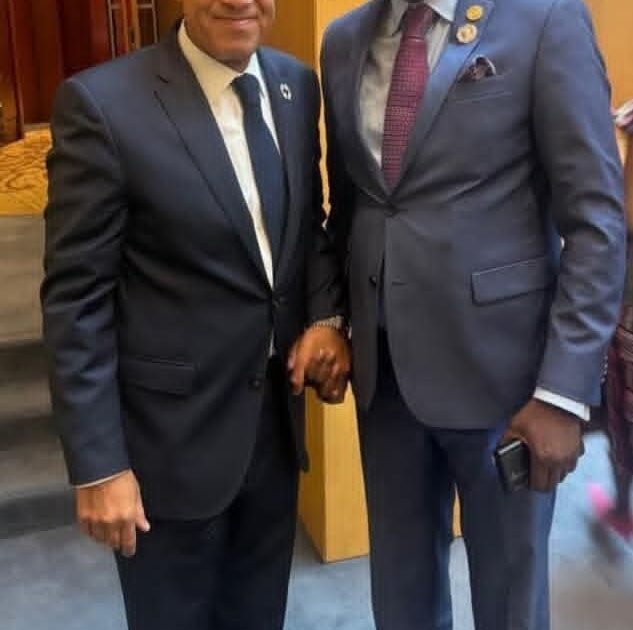 وزير الخارجية يلتقي مدير المركز الأفريقي لمكافحة الأمراض والأوبئة والوقاية منها على هامش قمة الاتحاد الأفريقي