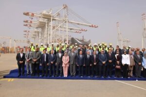 وزير النقل يشهد انطلاق التشغيل التجريبي التجاري لمحطة الحاويات "تحيا مصر" بميناء دمياط